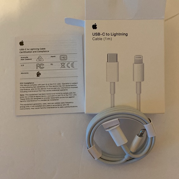Apple USB-C to Lightning Cable (1m) White 3ft long Quick Charging New In Box - Picture 4 of 6